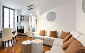 Charming San Babila Apt.